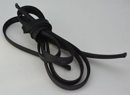 La couverture du câble tricoté en PET à haute flexibilité est de 1,5 pouce.