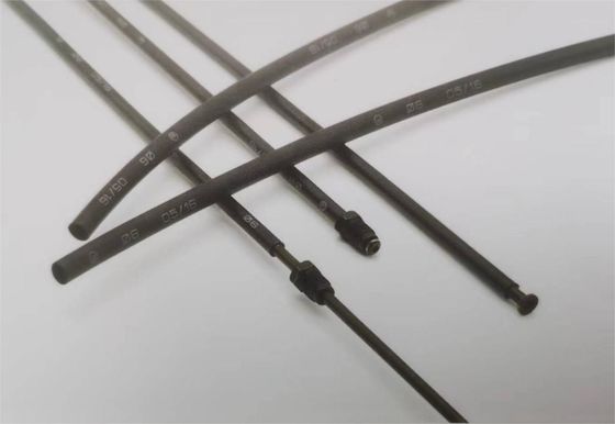 Tubes en polyolefine à double paroi à rétrécissement thermique pour la protection des tuyaux d'huile automobile