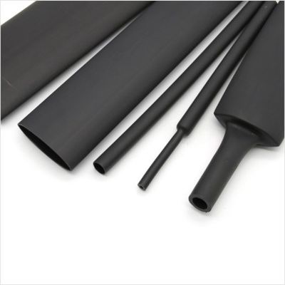 Résistant à la flamme adhésif revêtu de paroi moyenne croisée reliée à des tubes rétrécissants par la chaleur en polyolefine
